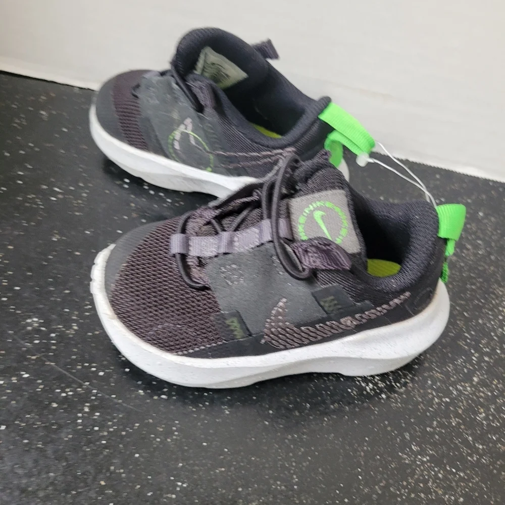 Nike Kids Crater Impact Black and Gray Sneakers with Green Accents